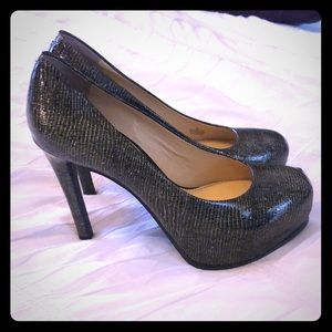 Gianni bini black and gold heels